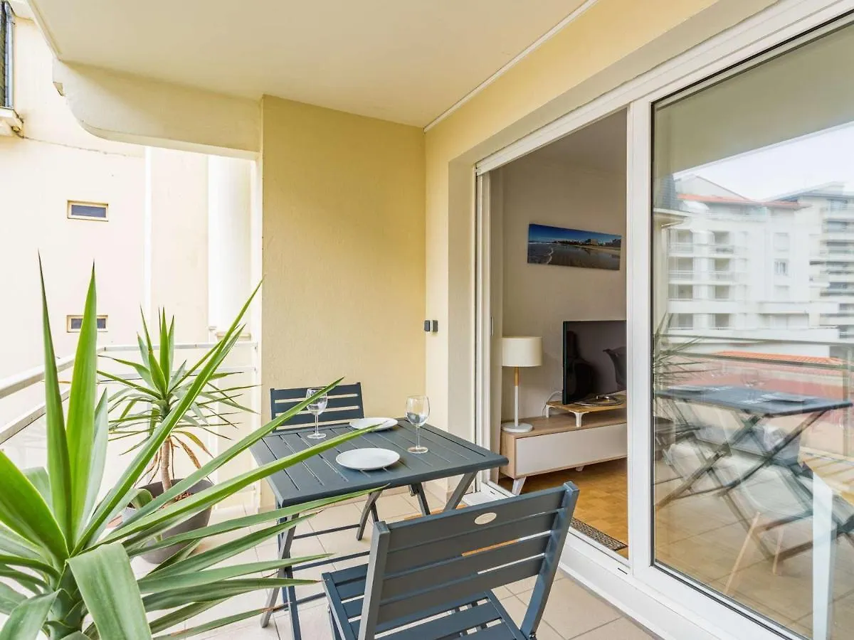 Superbe T2 Renove Avec Balcon Et Parking, A 150M De La Grande Plage De Biarritz - Fr-1-3-517 0*,  France