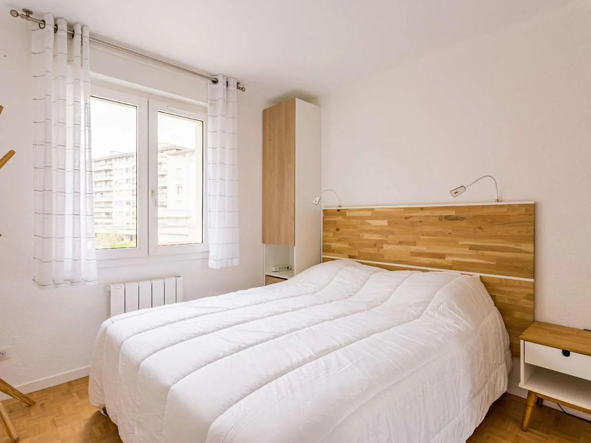 Superbe T2 Renove Avec Balcon Et Parking, A 150M De La Grande Plage De Biarritz - Fr-1-3-517 Apartment