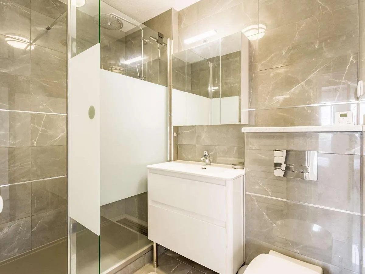 Superbe T2 Renove Avec Balcon Et Parking, A 150M De La Grande Plage De Biarritz - Fr-1-3-517 0*,